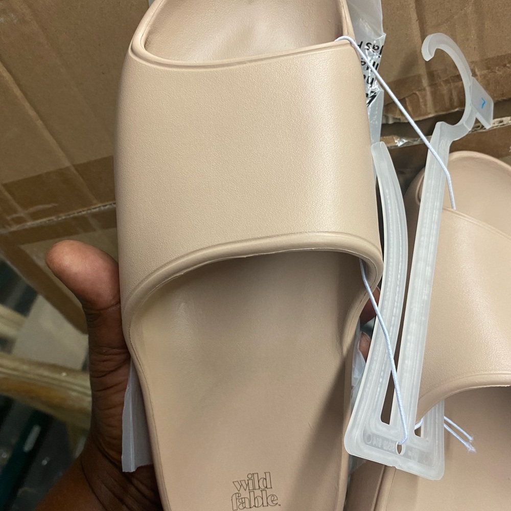 Wild Fable Tan Slippers Minimalist Design